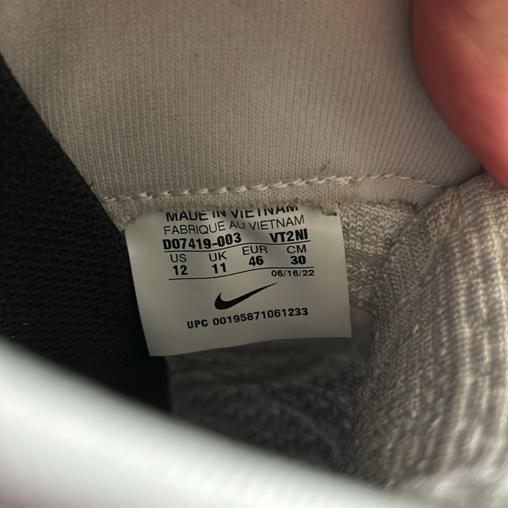 Nike React Infinity Flyknit, Silver/Gray, Size 12 - image 3